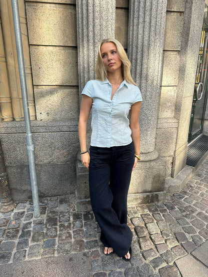 Josephine fitted shirt with short sleeves - Light blue/white
